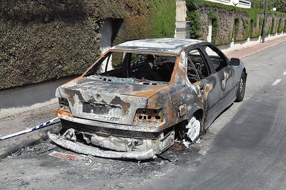 Nou incendi intencionat de quatre cotxes a Cambrils